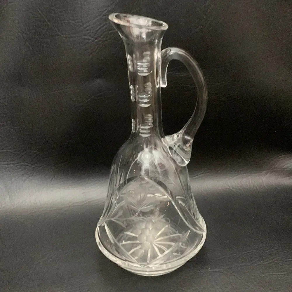 Liquor Wine Grape Vine Leaves Etched Cut Glass Starburst Decanter 11 Inches Tall